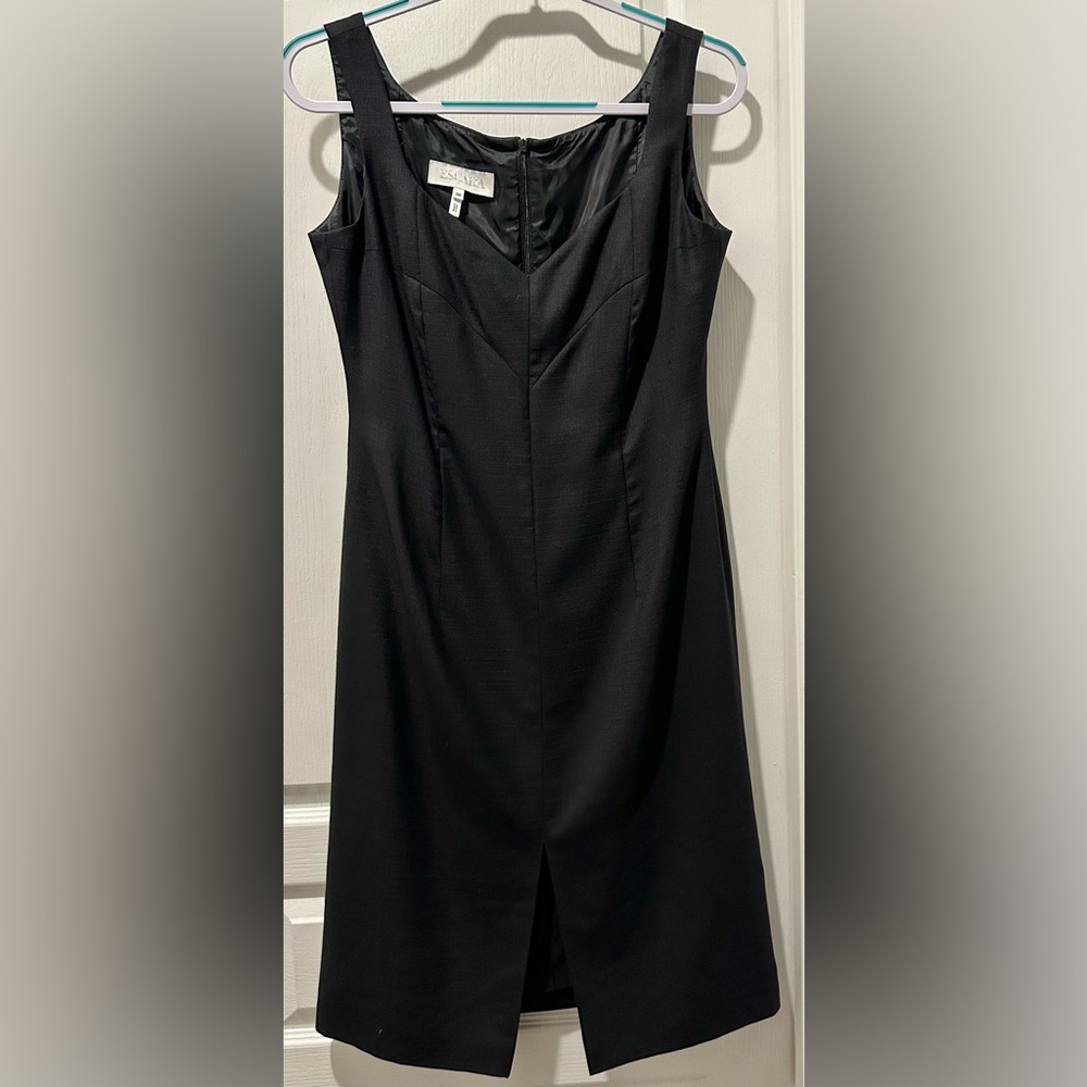 Escada Sleeveless LBD Wool/Silk Blend Sheath Dress Sweetheart Neck Front V Skirt